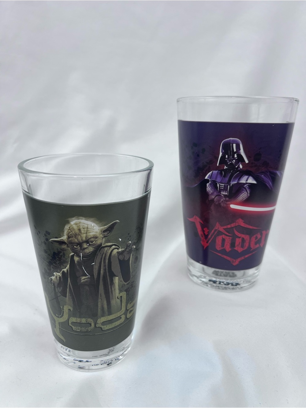 Star Wars Set Of 2 collectible drinking glasses Darth Vader And Yoda